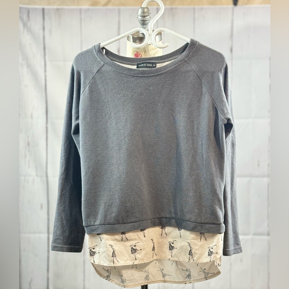 510. Hide&seek women long sleeve fake two pieces blouse size M/L